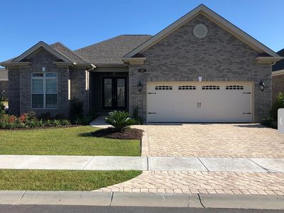 864 Cipriana Dr