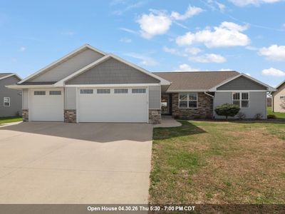 1657 Red Oak St