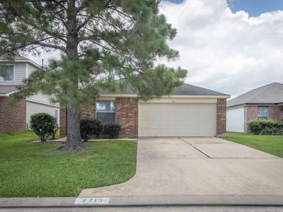 7710 Yucca Field Dr