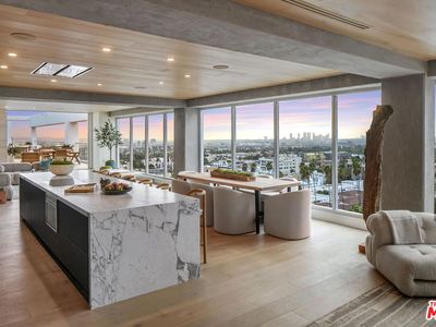 7135 Hollywood Blvd Penthouse W