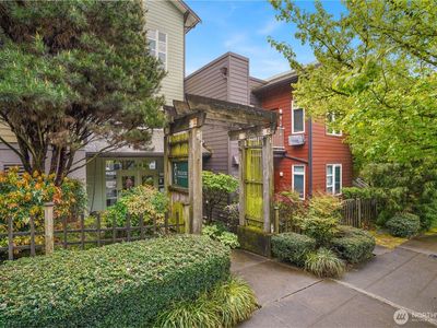 1515 E Yesler Way #406