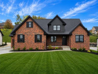1037 Skyline Dr