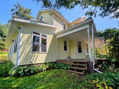 604 W High St