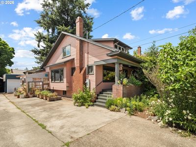 1731 NE 37th Ave