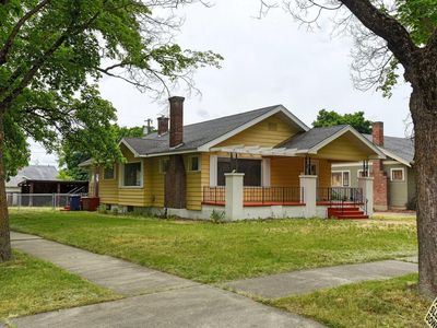 3203 W Cora Ave