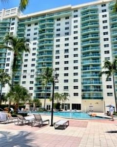 19390 Collins Ave APT 219