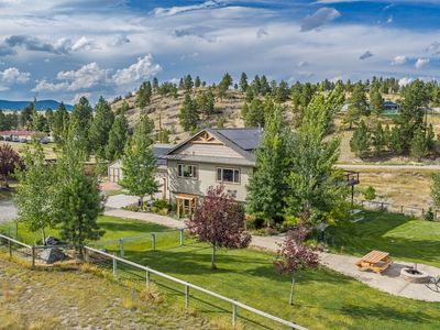 5345 Stallion Ridge Dr