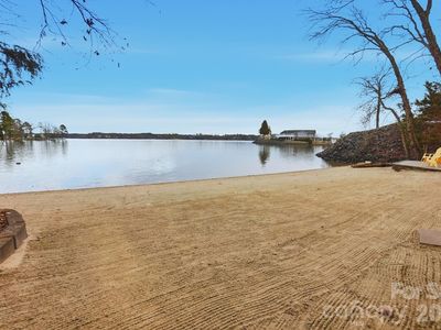 4737 Betty Davis Dr