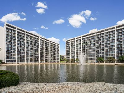 2005 S Finley Rd Unit 212