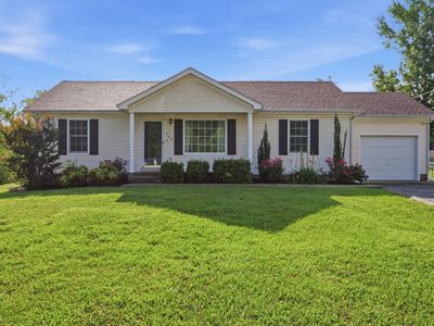 Property at 708 Eaglesham Dr, Christiana, TN