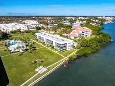 100 Waterway Rd APT A306