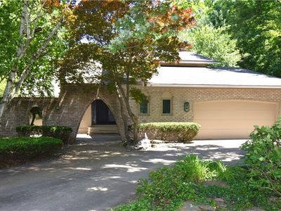 5593 Engleton Ln