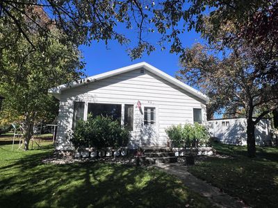 216 2nd St SE