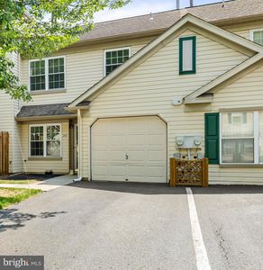 208 Stonebridge Blvd