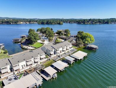 160 Long Island Bay APT 48