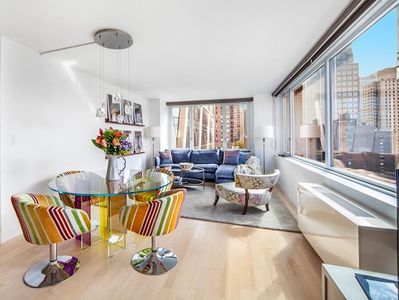 322 W 57th St APT 22S