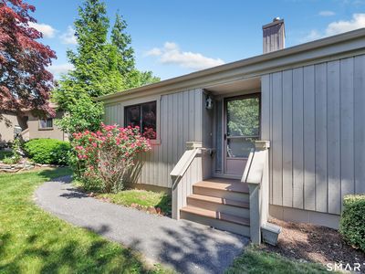 493 Pawnee Lane #B