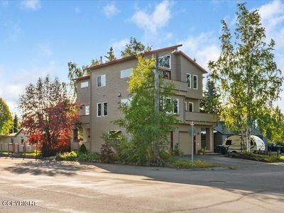 1401 Latouche St #2