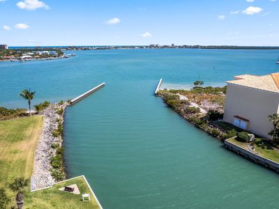 9 Harbour Isle Drive E #103