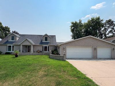 6 Lake View Dr