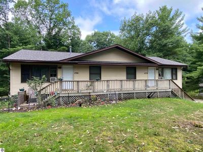 4379-4381 Eagle Crest Dr