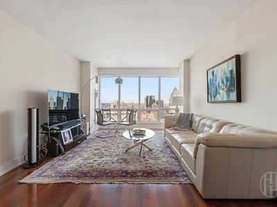 350 W 42nd St APT 56C
