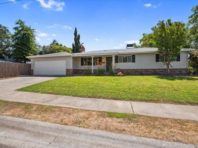 Property at 817 Oakland Ave, Roseville, CA