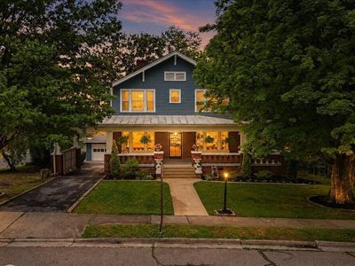 834 W Locust St