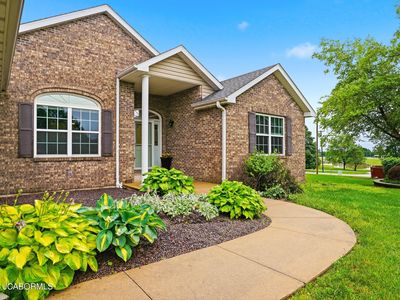 202 Collins Ct