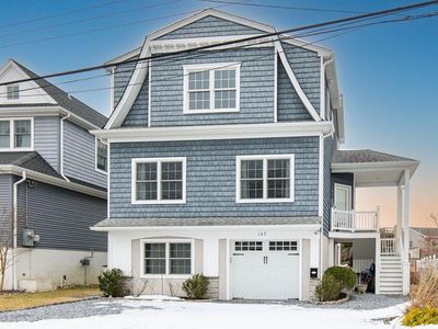 107 W Grant St W