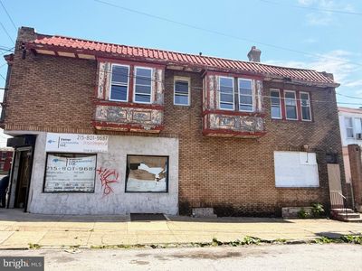 5318 W Girard Ave
