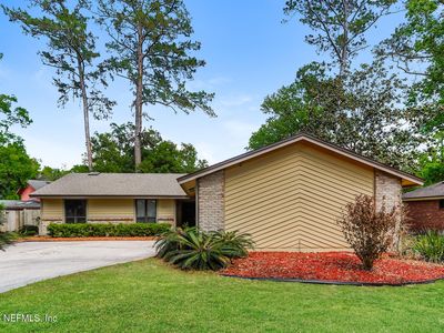 7213 SECRET WOODS Drive