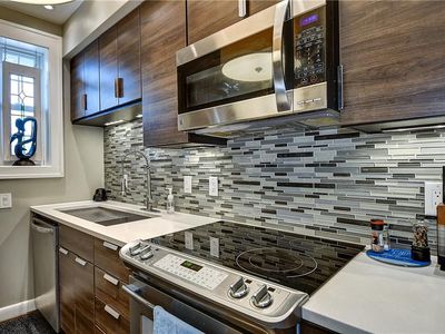 742 Washington Park APT C2