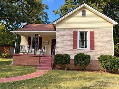 712 Baker St