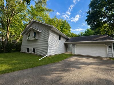 1619 Candlewick Dr SW