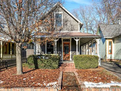 1114 E Saint Clair St