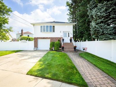 242 Seidman Place