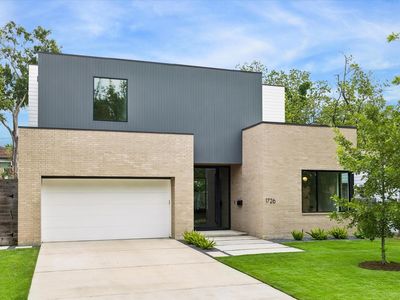 1726 Viking Dr