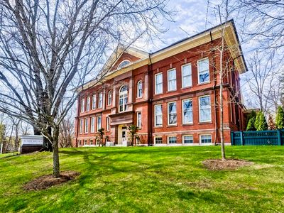35 New South St #204