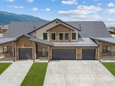 2909 Bluebell Dr #5