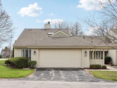 10042 North Holmes COURT
