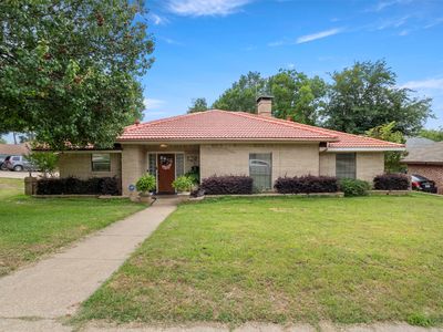 1400 Rusdell Dr