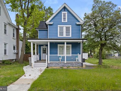 110 W Broad St