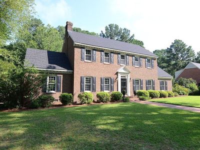 314 Canterbury Rd NW