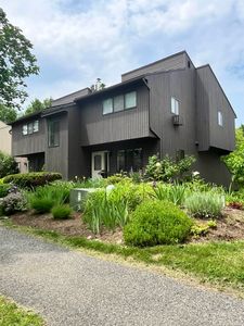 5 Lexington Green Street