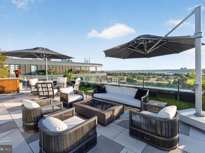 45 Sutton Sq SW #Penthouse 01