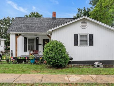 6 Webb St