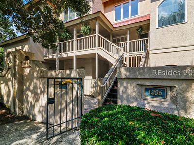 5 Newport Dr APT 1206