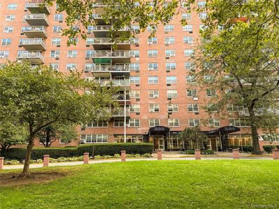 880 Boynton Avenue #9L