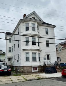 158 Thompson St